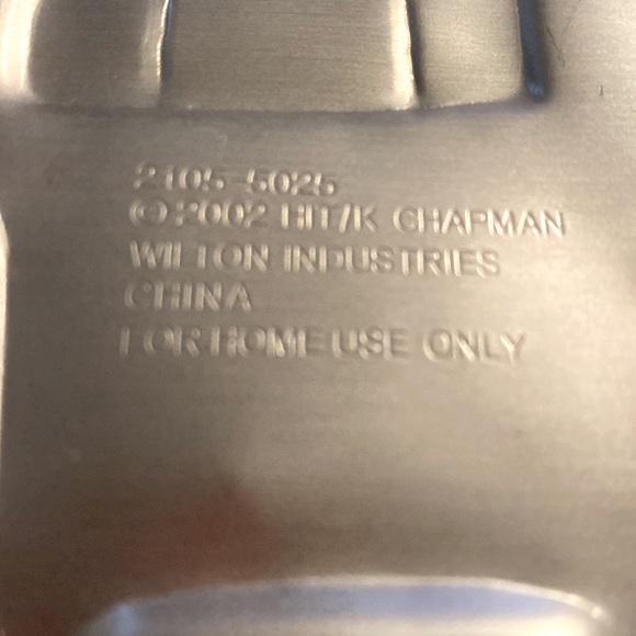 2002 WILTON ALUMINUM CAKE PAN BOB THE BUILDER